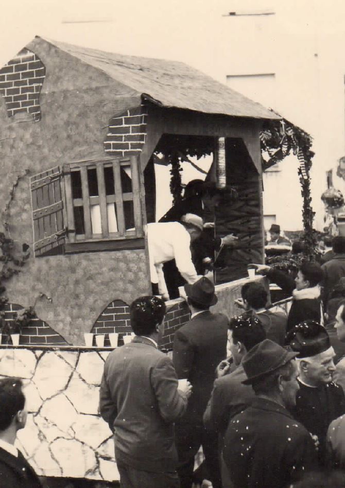 Carnevale 1960 a Santa Vittoria d'Alba, foto Maurizio Sartore